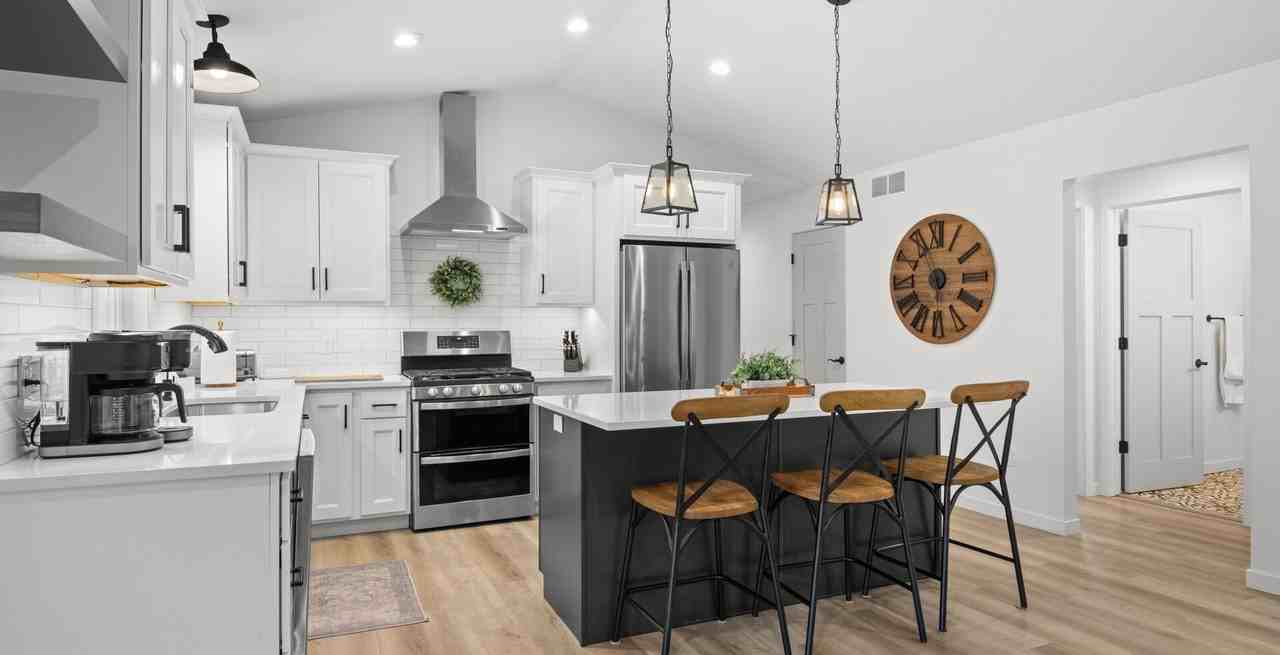 5905 Bunker Hill Rd - Photo 6 of 24