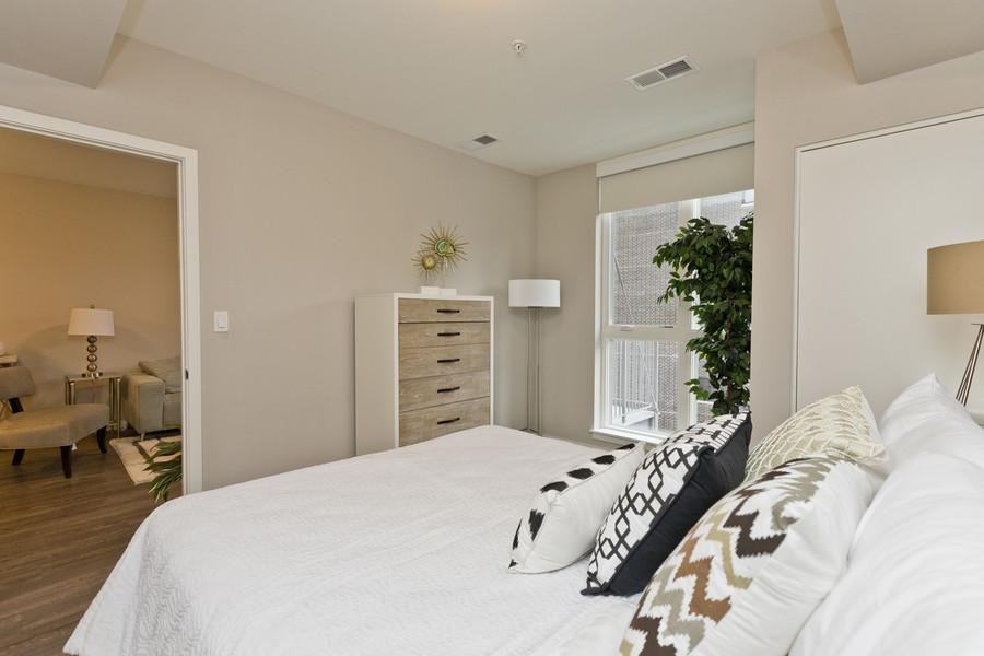 1552 N North Park Ave #704 - Photo 4 of 32