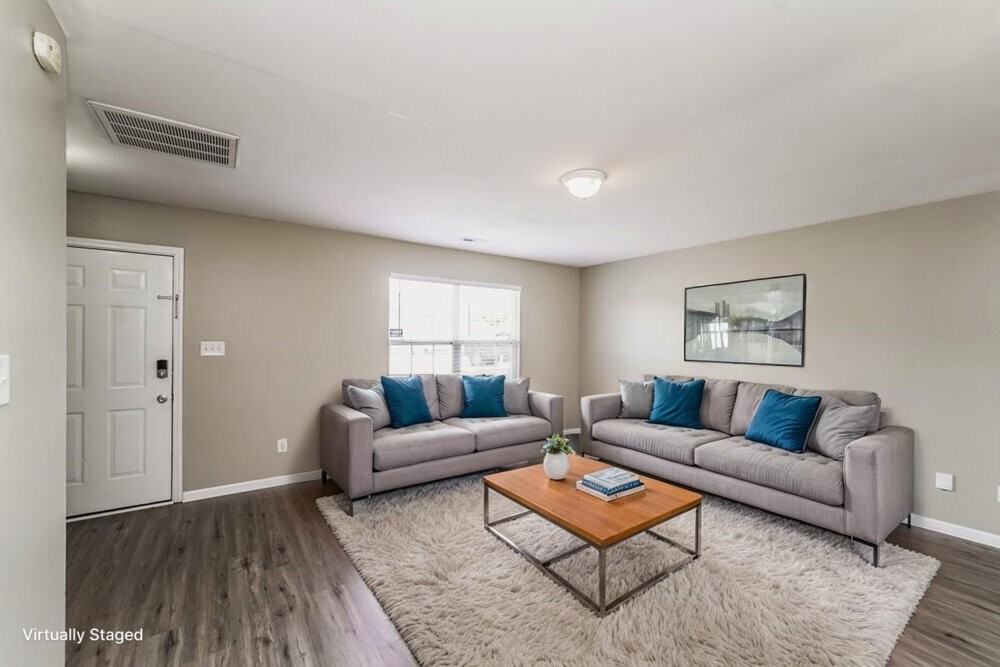 6515 Sunman Rd - Photo 5 of 20