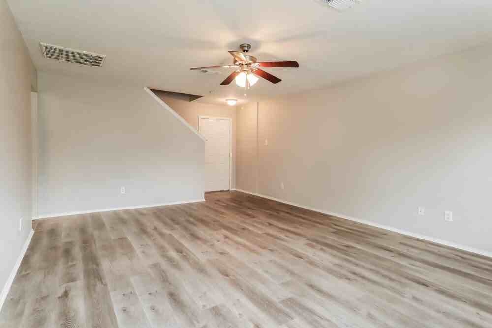 6511 Mccharen Ct - Photo 7 of 20