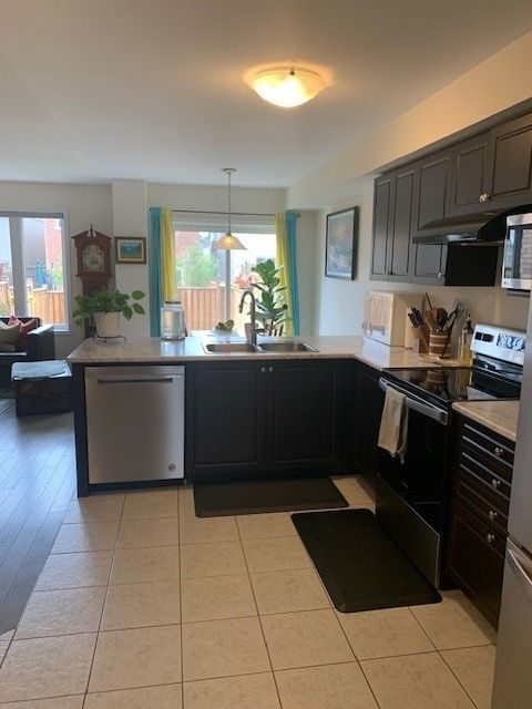 90 Tilbury St - Photo 4 of 27