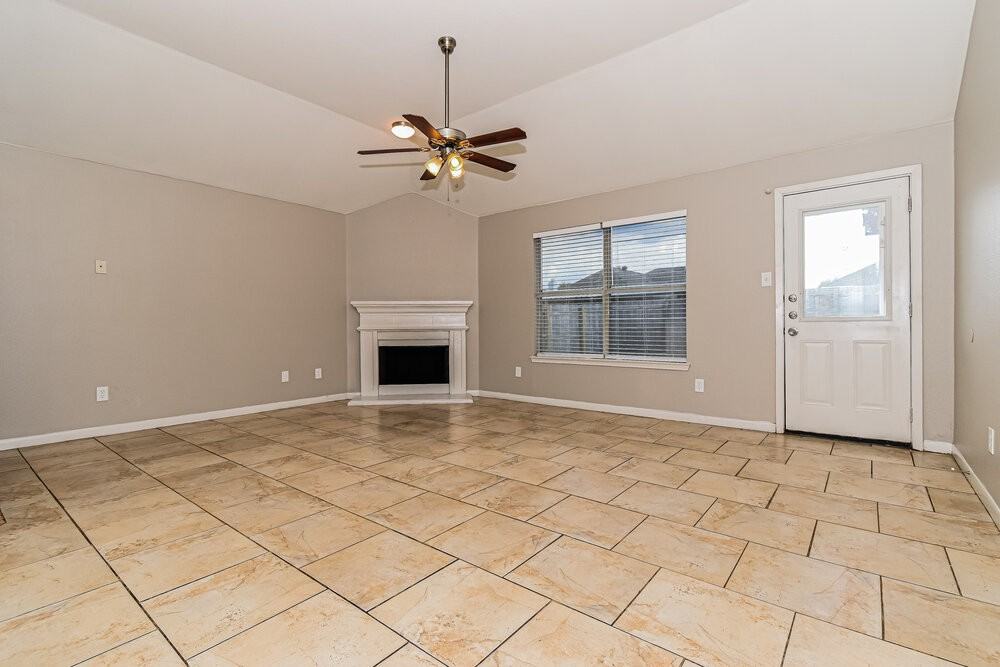 1000 Chelsea Dr - Photo 4 of 16