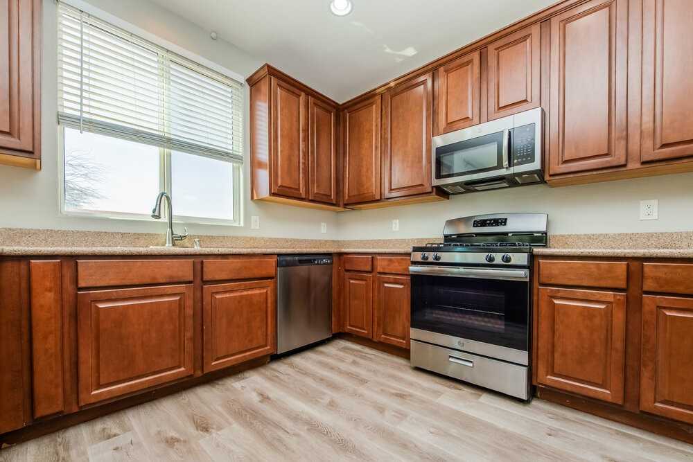 2405 Breckle Key Ave - Photo 4 of 17