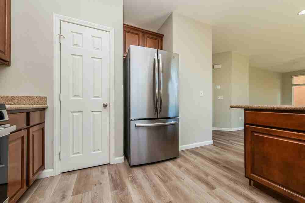 2405 Breckle Key Ave - Photo 5 of 17