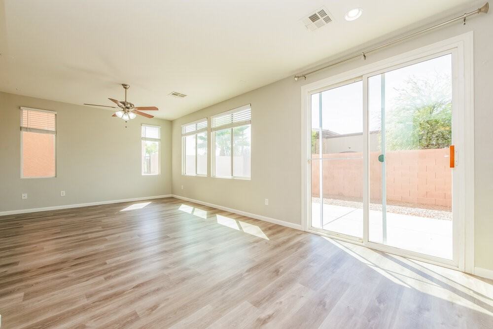 2405 Breckle Key Ave - Photo 7 of 17