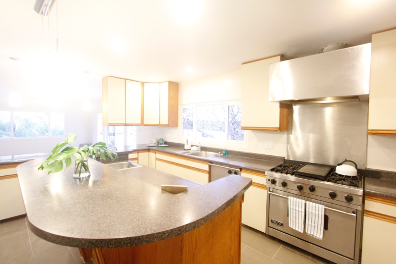 923 Green St - Photo 2 of 20