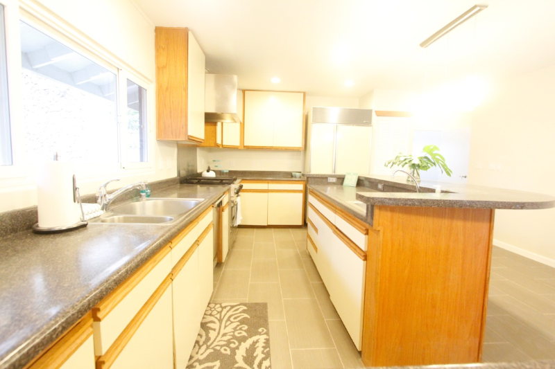 923 Green St - Photo 3 of 20
