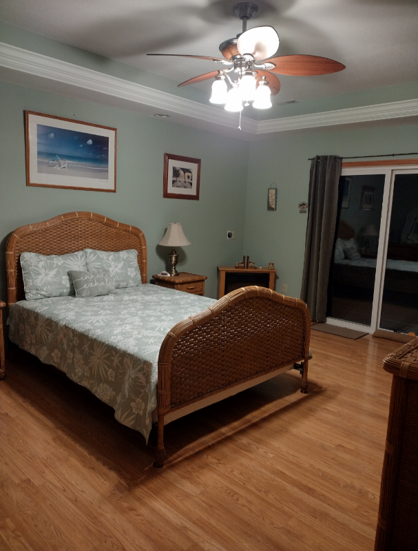 1551 Heron Point Dr #24 - Photo 5 of 30