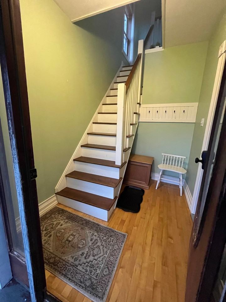 23 Hunnewell Rd - Photo 6 of 21