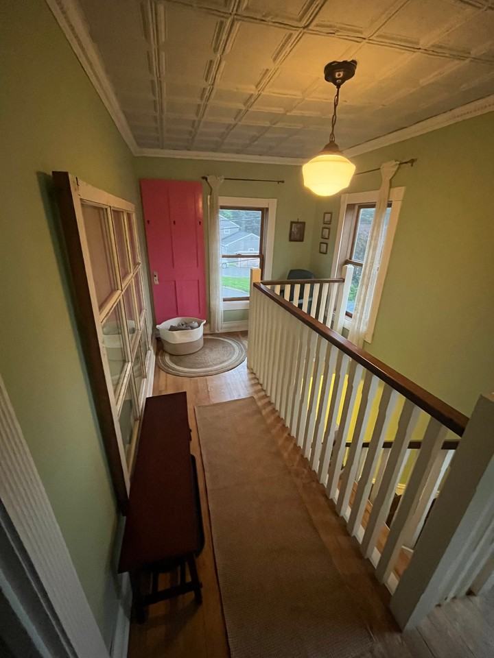 23 Hunnewell Rd - Photo 7 of 21