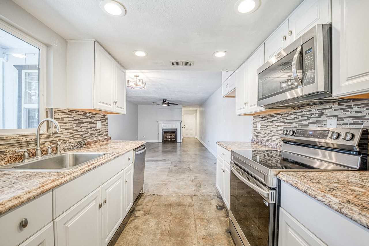 351 Fairmont Ave #102 - Photo 4 of 17