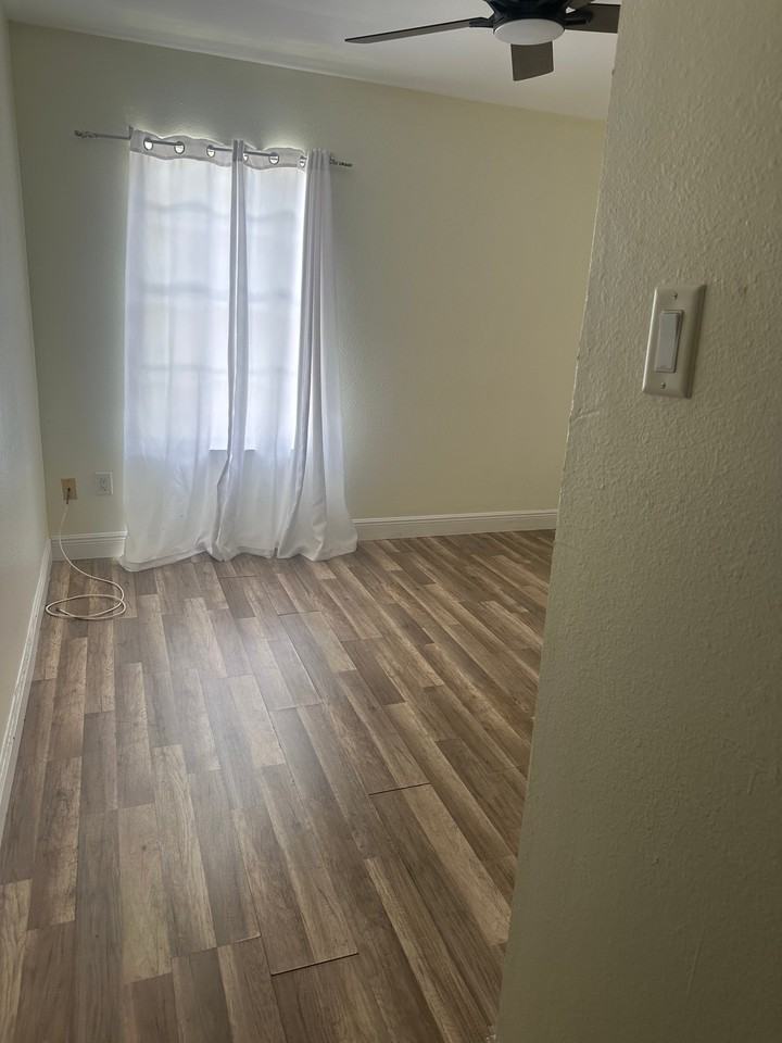 2465 Park Place Dr - Photo 7 of 14