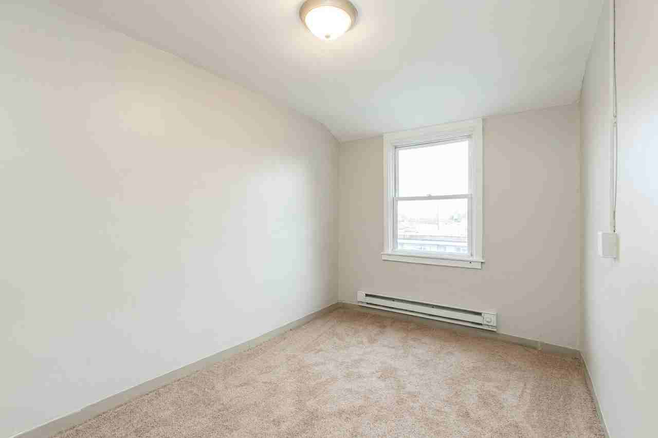 2703 W 4th St #B - Photo 3 of 49