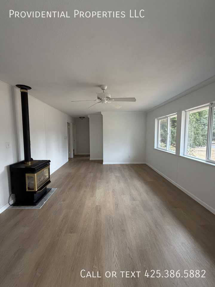 5207 221st St Sw - Photo 3 of 16