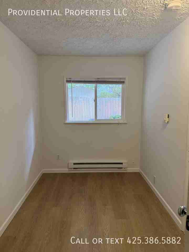 5207 221st St Sw - Photo 7 of 16