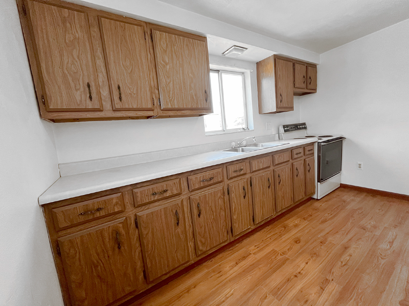 569 Pike St #C - Photo 3 of 12
