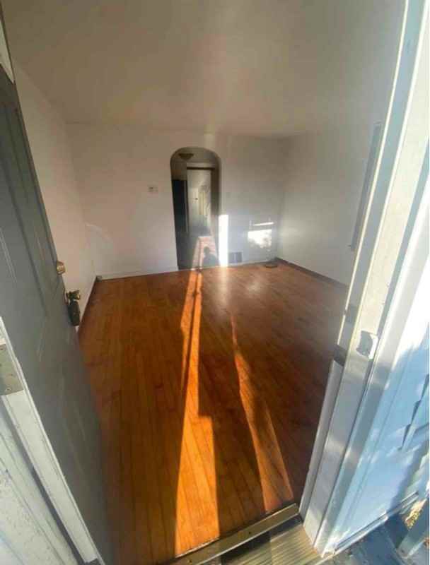 1311 N Charlotte St - Photo 5 of 11