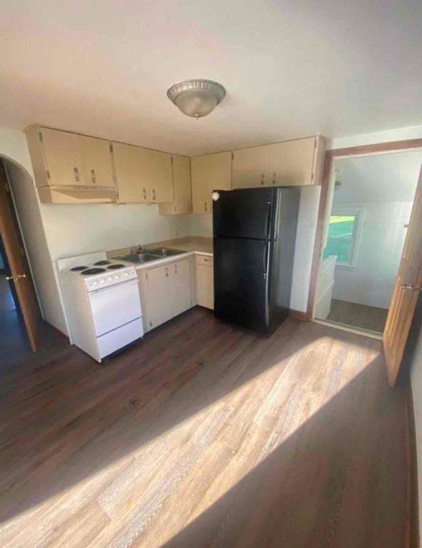 1311 N Charlotte St - Photo 6 of 11