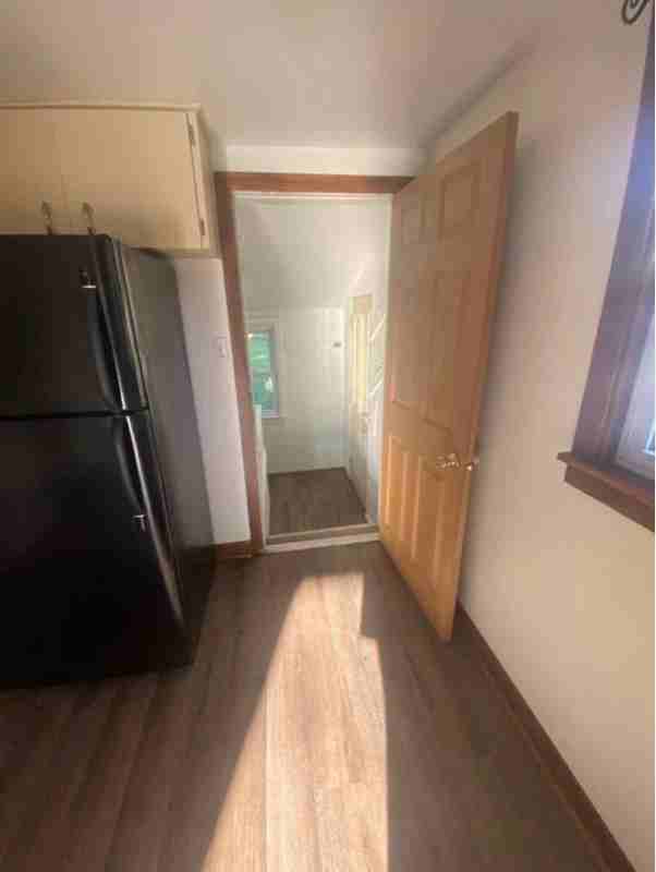 1311 N Charlotte St - Photo 7 of 11