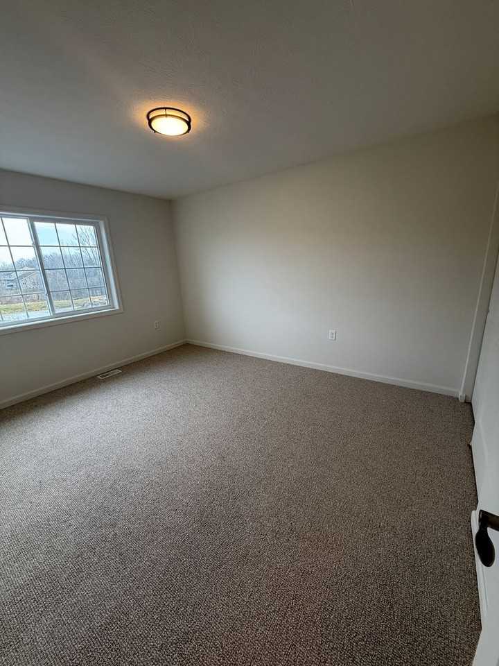 56 Arthurian Way - Photo 7 of 15