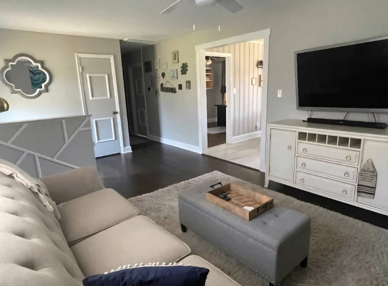 1042 Interurban Ave - Photo 4 of 12