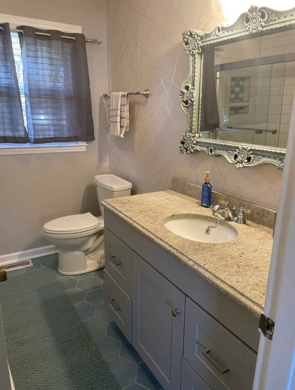 1042 Interurban Ave - Photo 7 of 12