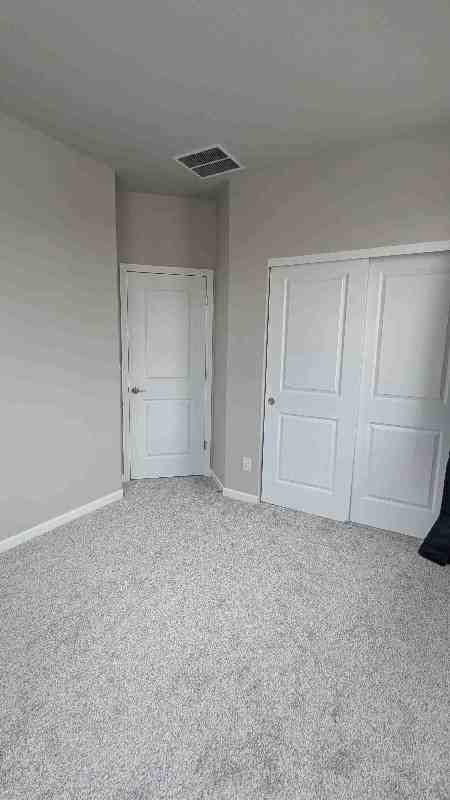1957 S Poplar Ct - Photo 5 of 10