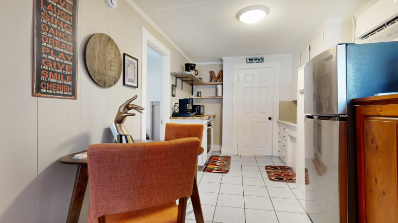 39 Cushing St #B - Photo 4 of 20