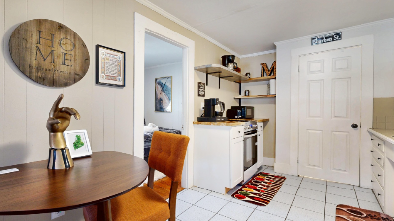 39 Cushing St #B - Photo 6 of 20