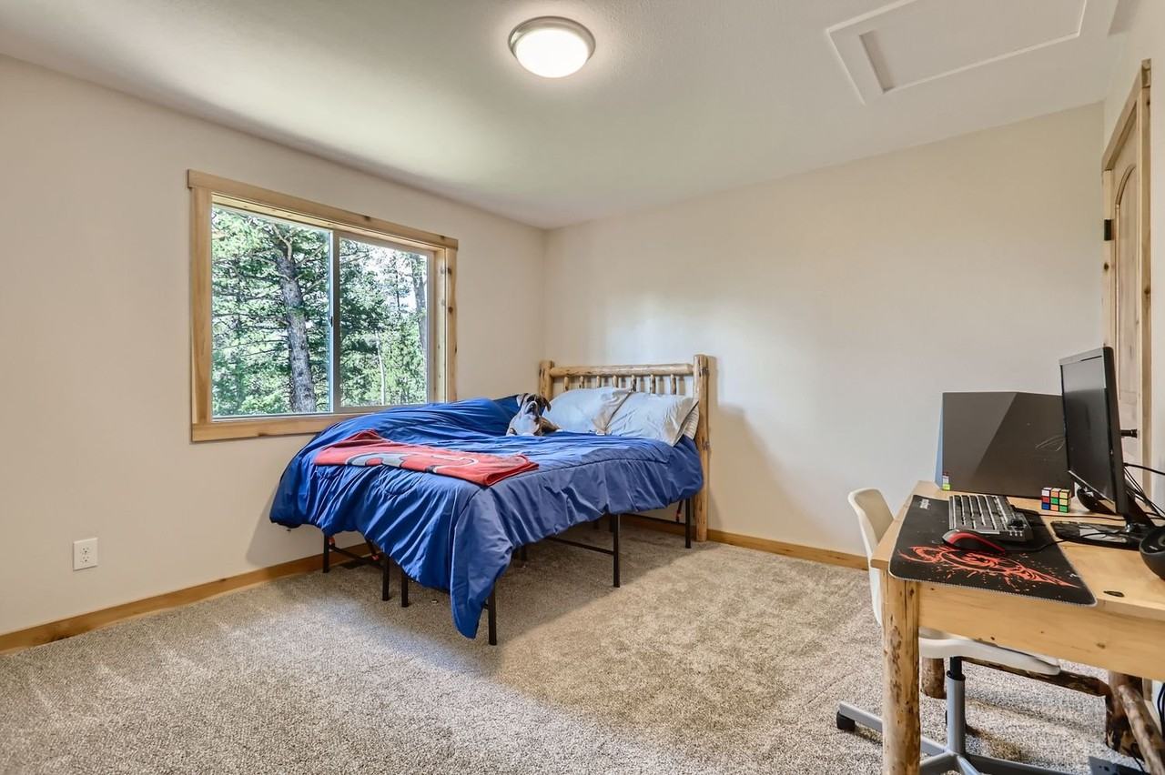 90 Hawk Way - Photo 7 of 15