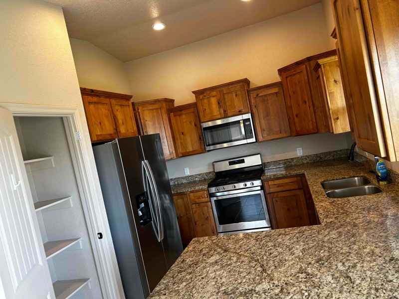 10142 E 33rd St - Photo 3 of 3
