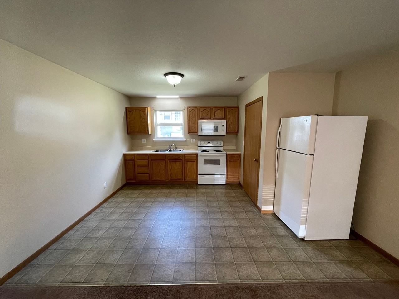 209 207,Madison Street #209 - Photo 4 of 9