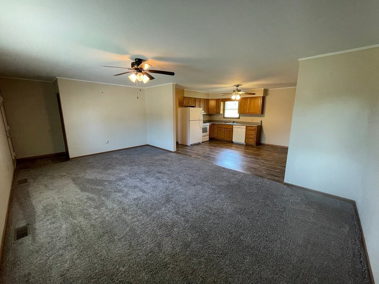 515 Franklin St - Photo 4 of 13