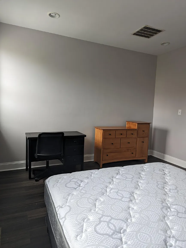 1334 Druid Hill Ave - Photo 3 of 14