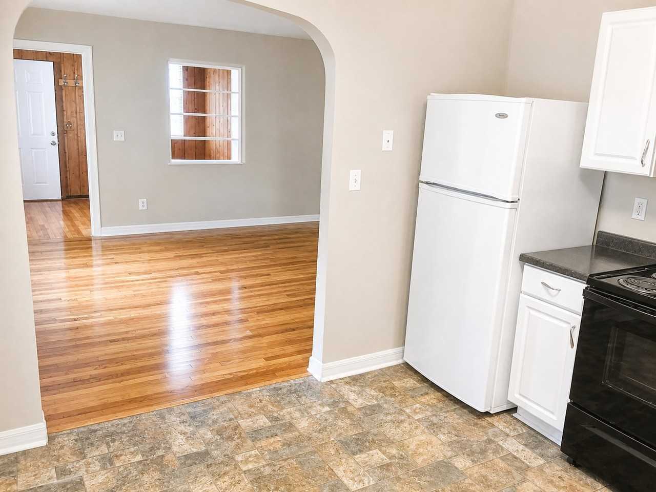 1017 Velma St - Photo 3 of 3