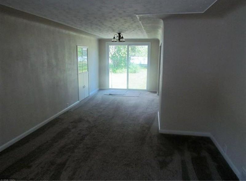 306 4th Ave Ne - Photo 5 of 13
