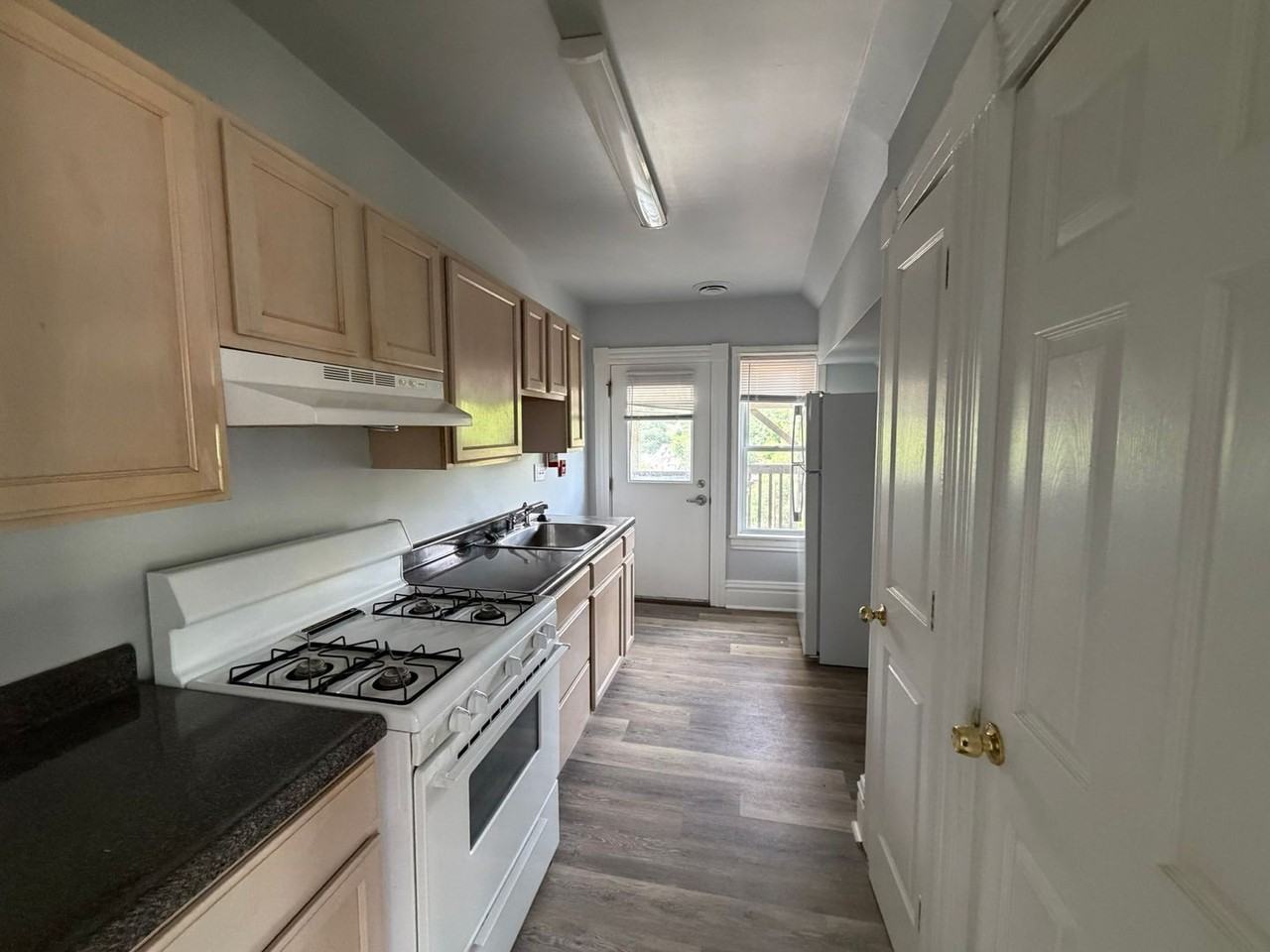 227C Grant St - Photo 3 of 5