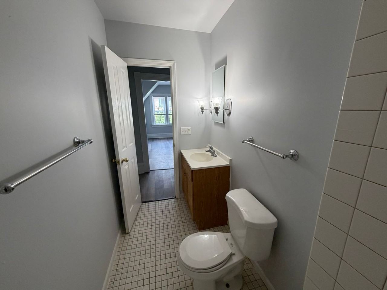 227C Grant St - Photo 4 of 5