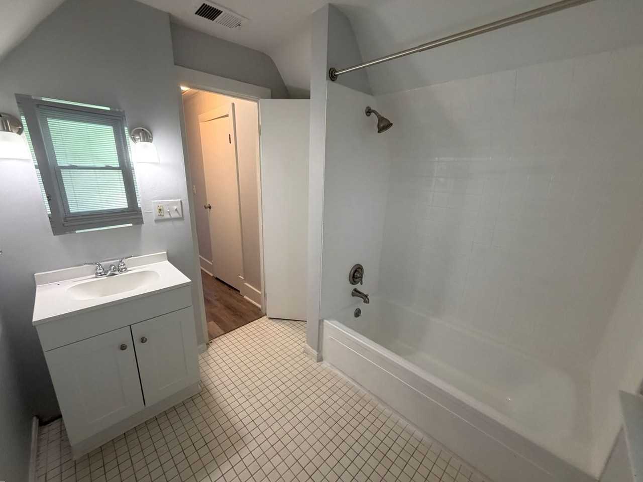 302C Grant St - Photo 7 of 7