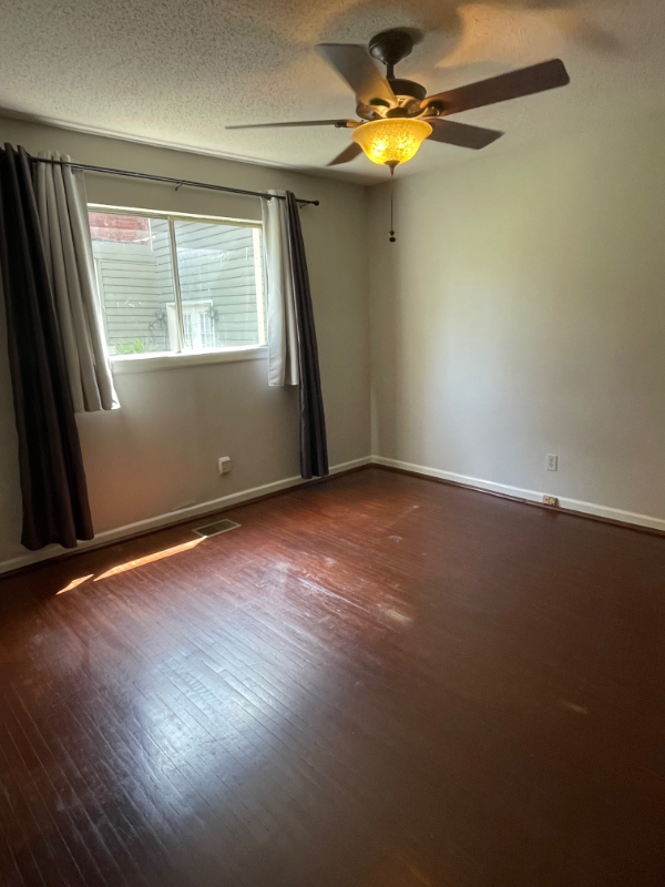 1512 Louisiana St #B - Photo 5 of 8