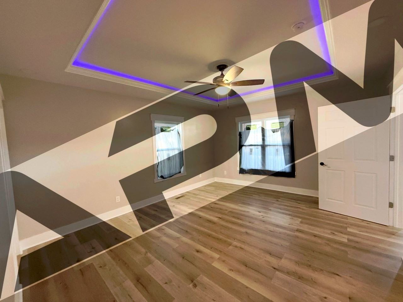 701 E 18th St - Photo 5 of 27