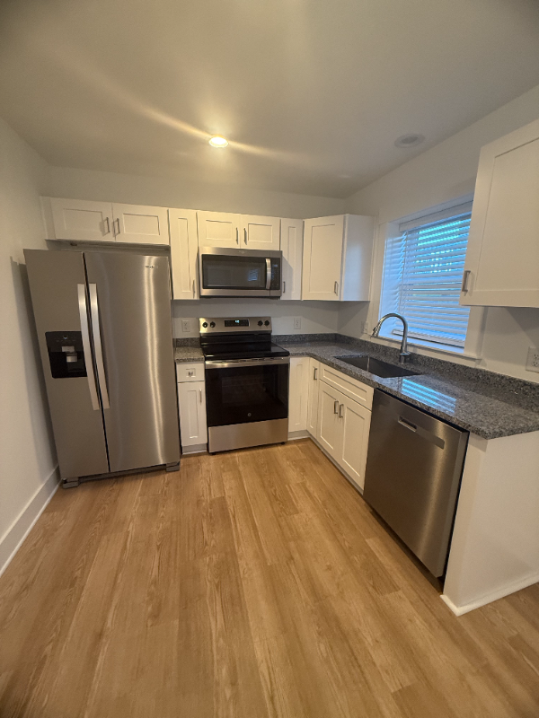 213 W Palmetto St #B - Photo 2 of 13