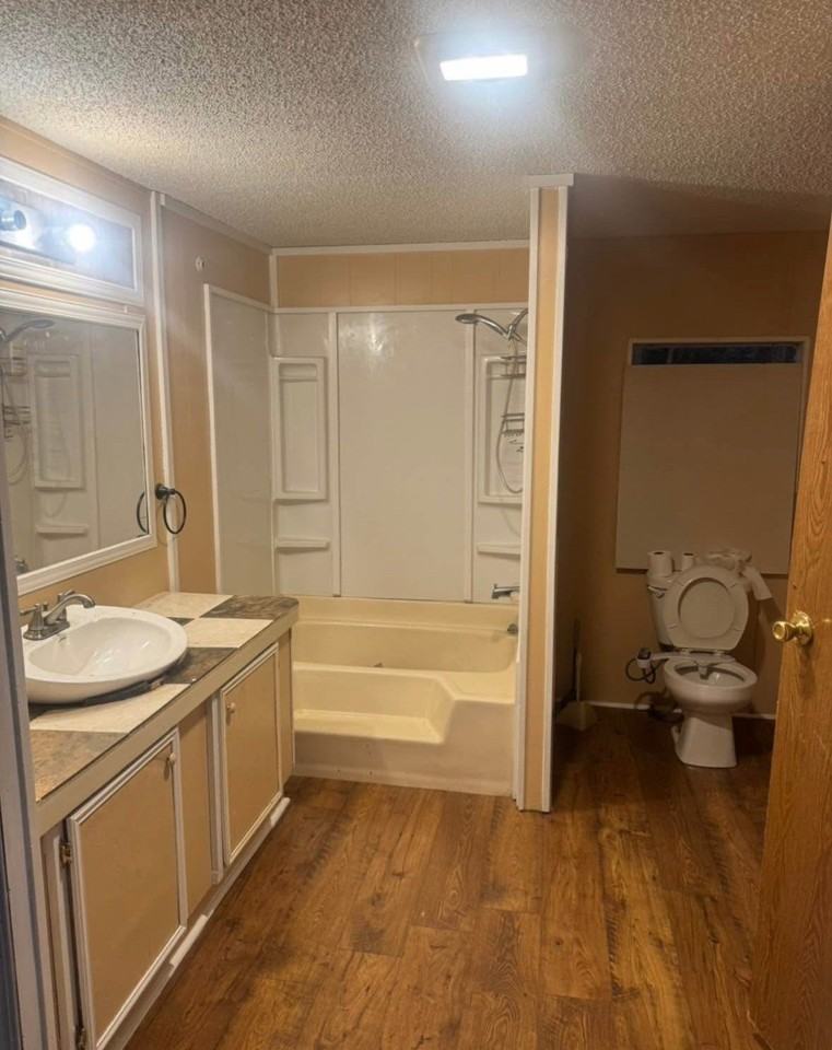 211 Armide St - Photo 3 of 16