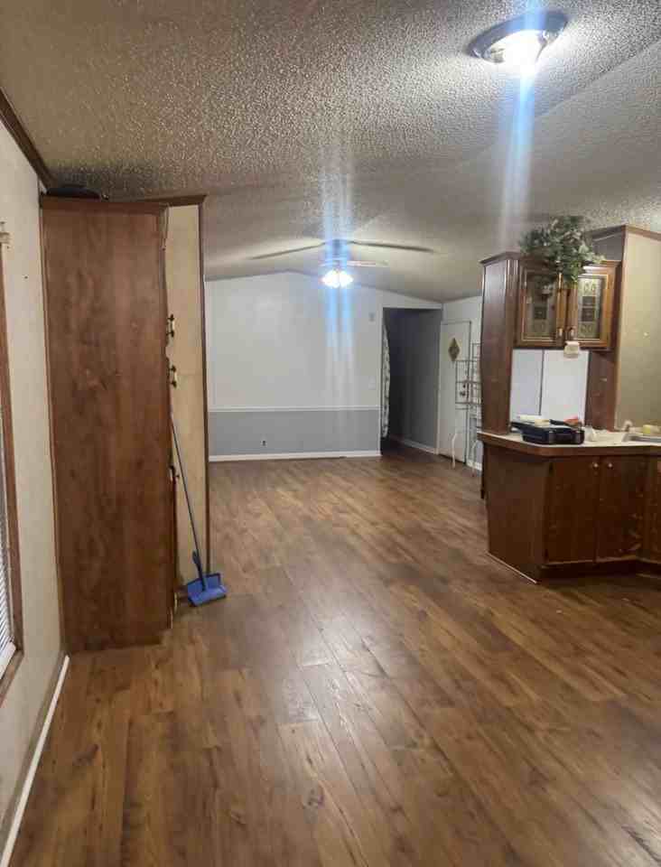 211 Armide St - Photo 7 of 16