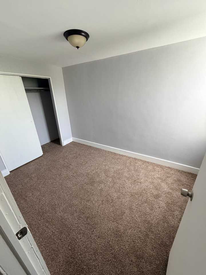 7225 Grays Ave - Photo 4 of 7
