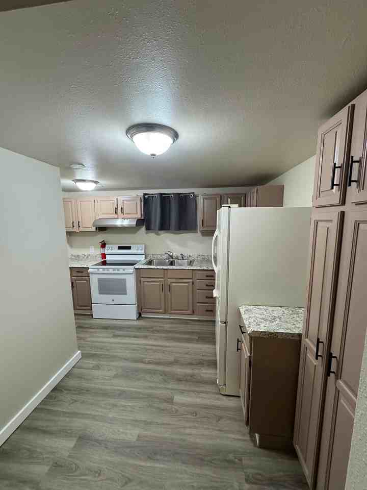 802 30th St N #2 - Photo 3 of 17