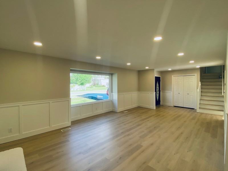 8876 S Sheffield Way - Photo 3 of 16