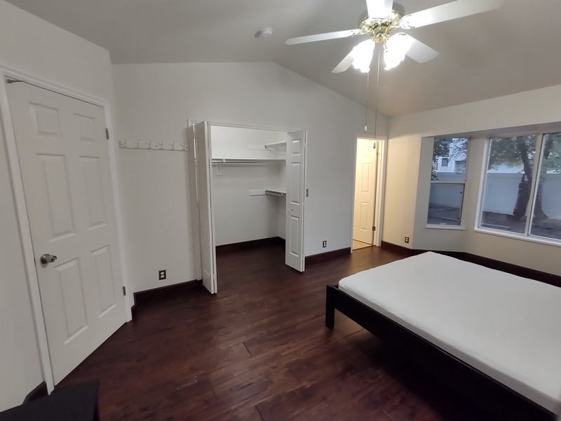 8308 Sw - Photo 3 of 8