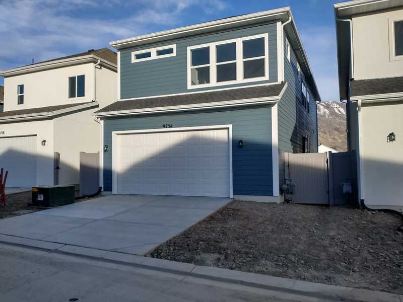 9751 N Featherstone Dr - Photo 2 of 9
