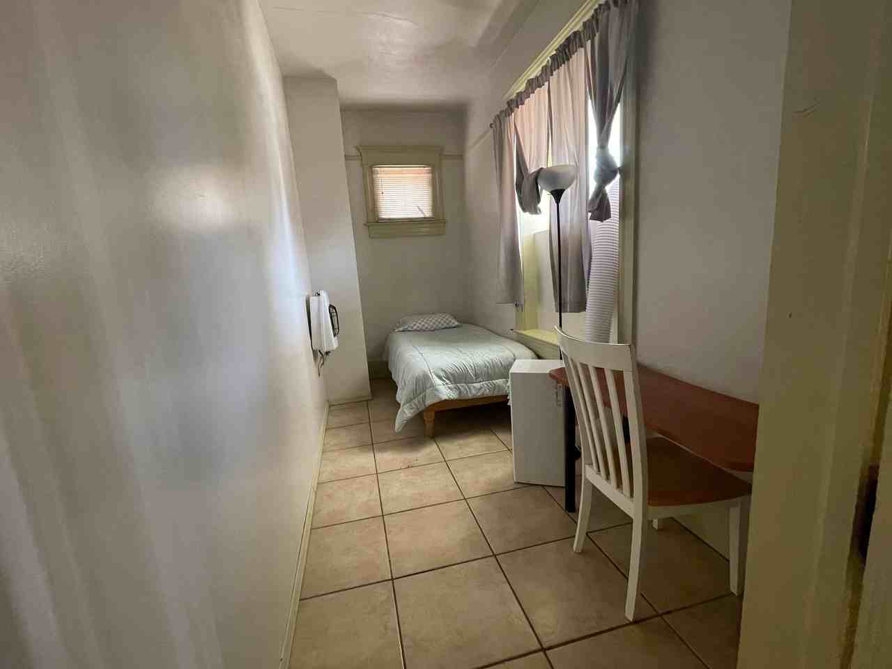 1005 Arizona Ave - Photo 2 of 14
